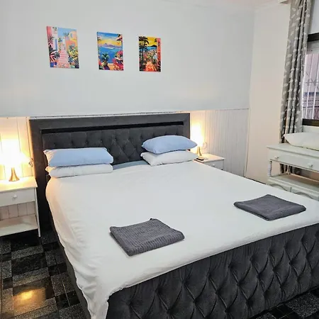 Homestay Very Large Family With Terrace